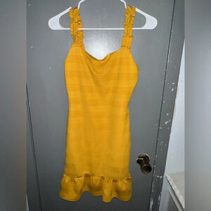 BCBGENERATION mini dress EUC size XXS yellow colored. Ruffled straps.